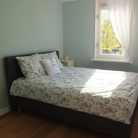아파트 Cozy 2 Bedroom Away From